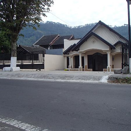 Shakila Guest House Маланг Экстерьер фото
